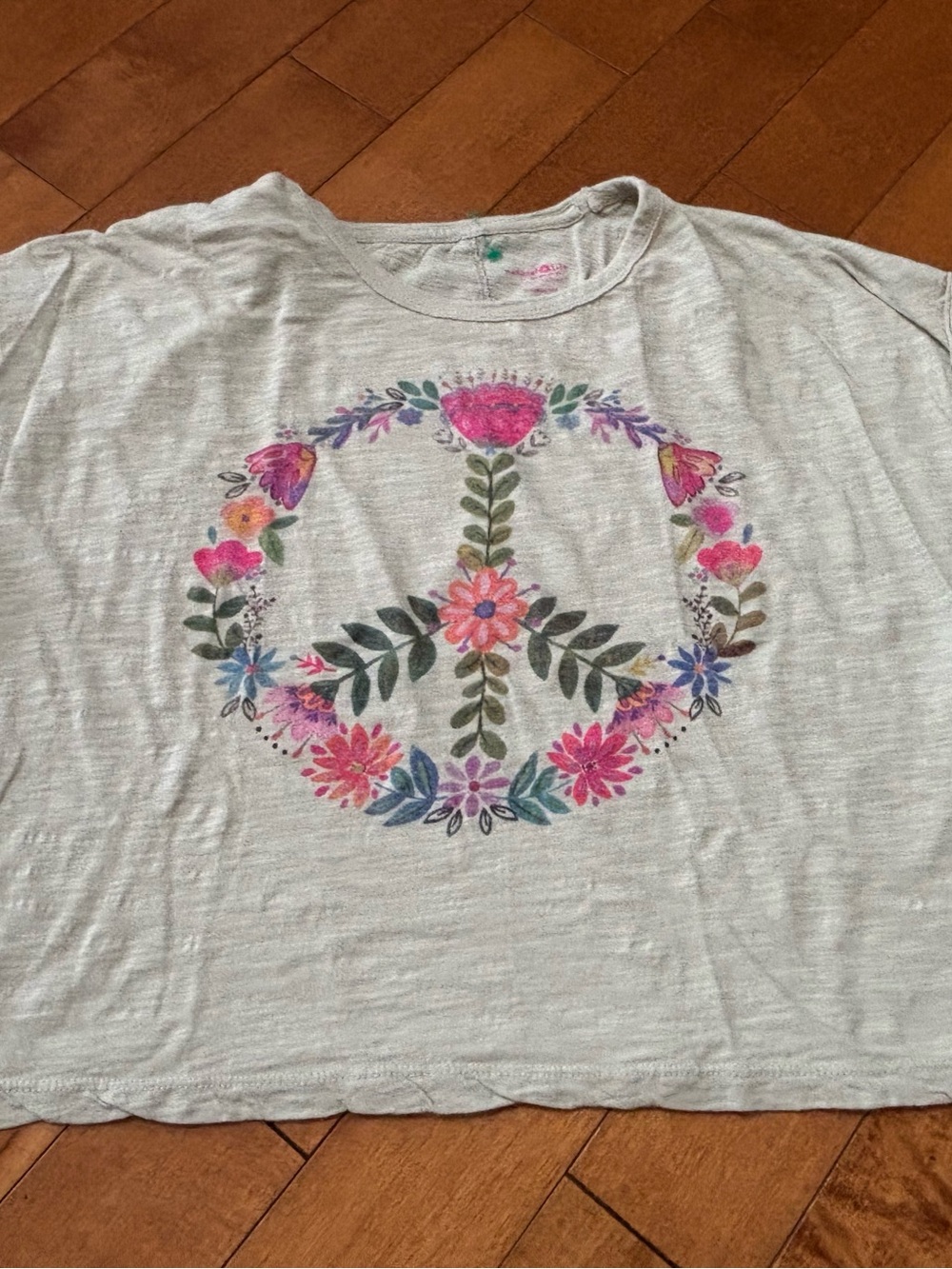 Natural Life Women’s Medium Peace Sogn Floral Cropped Sleeveless Shirt Cotton